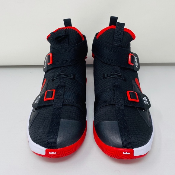 LEBRON SOLDIER XIII FLYEASE**US 5.5Y,6.5Y,7Y**$130 - Picture 3 of 8
